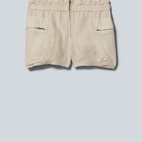 Aritzia Wilfred Paradis Shorts in White - Picture 2 of 4